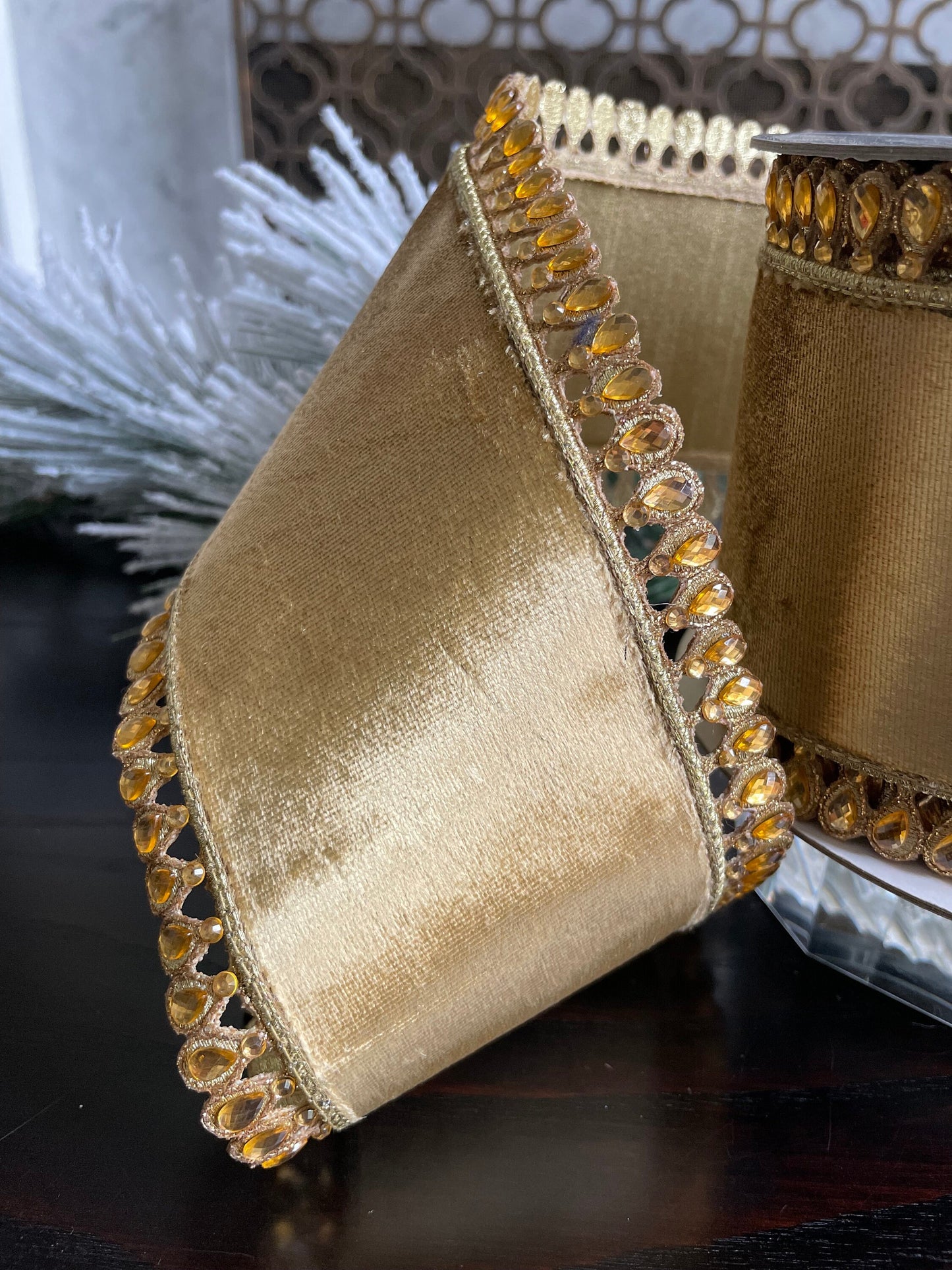 4” x 5 yds. Jewel plumes gold ribbon. Wired. Farrisilk.