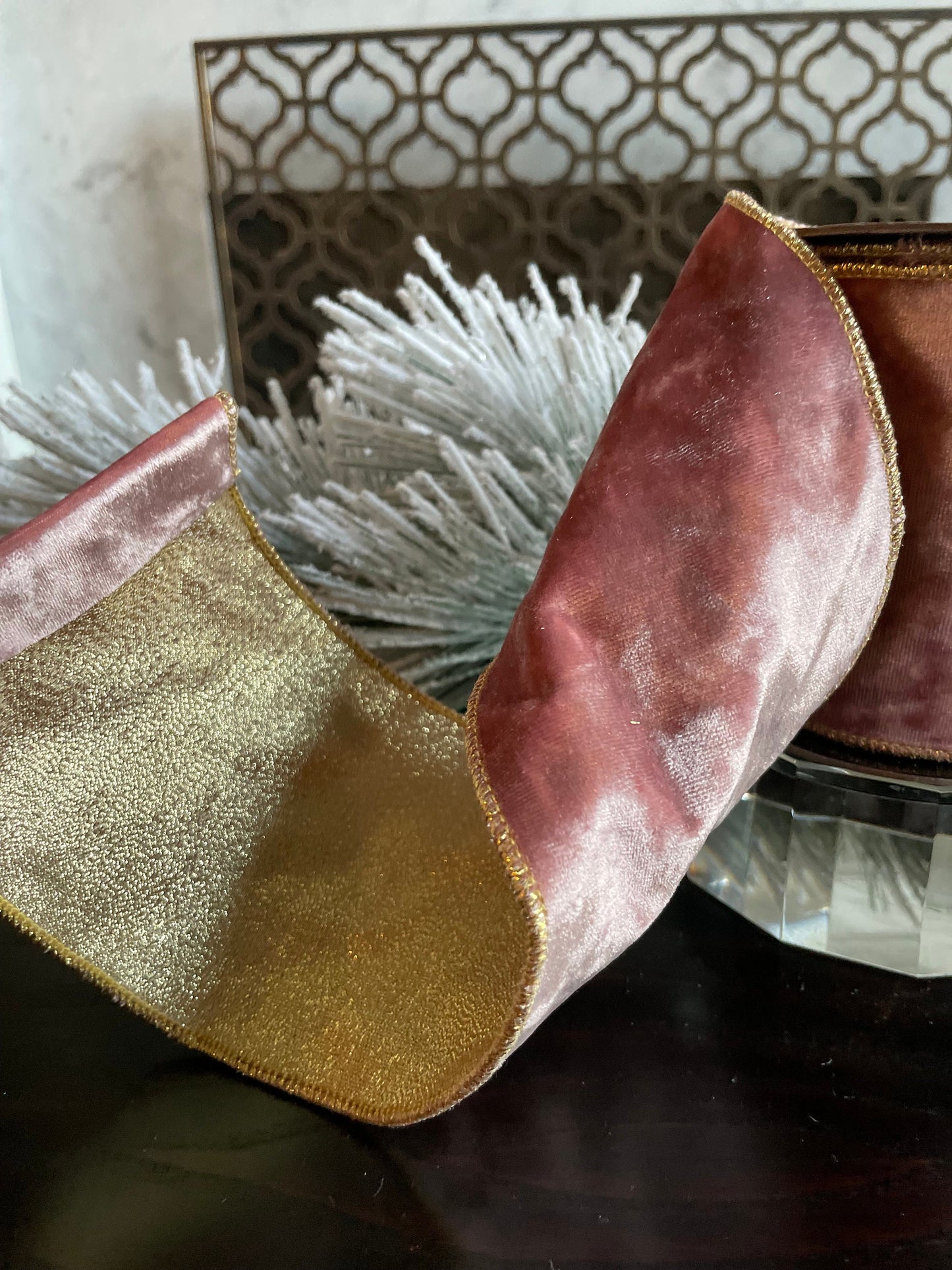 4” x 5 yds. Designer luxury textured mauve velvet ribbon. Wired. Regency.