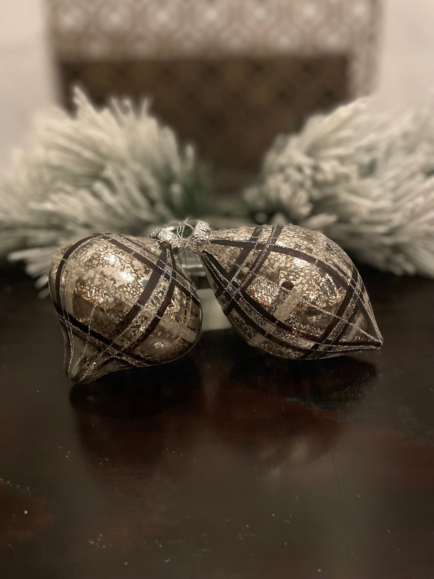 4”- 6” Mercury glass plaid onion and finial ornament. Set of 2. Onion and finial.*