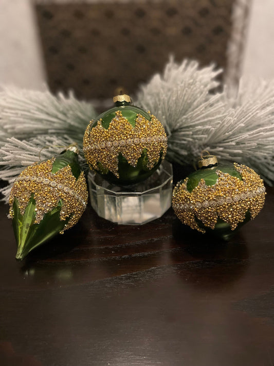 4" Green beaded glass ornaments set of 3. Ball, onion and finial.*