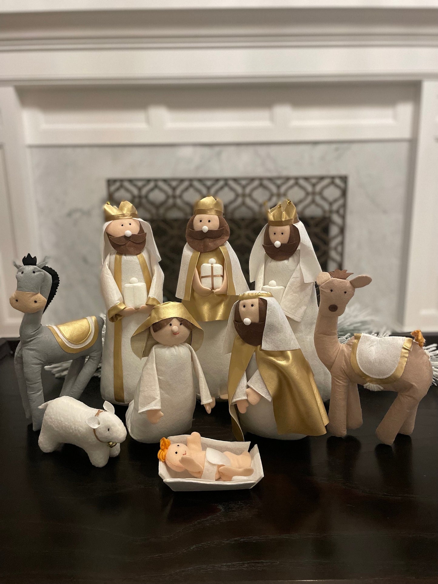 15.5" Nativity set. Felt fabric. Neutral.
