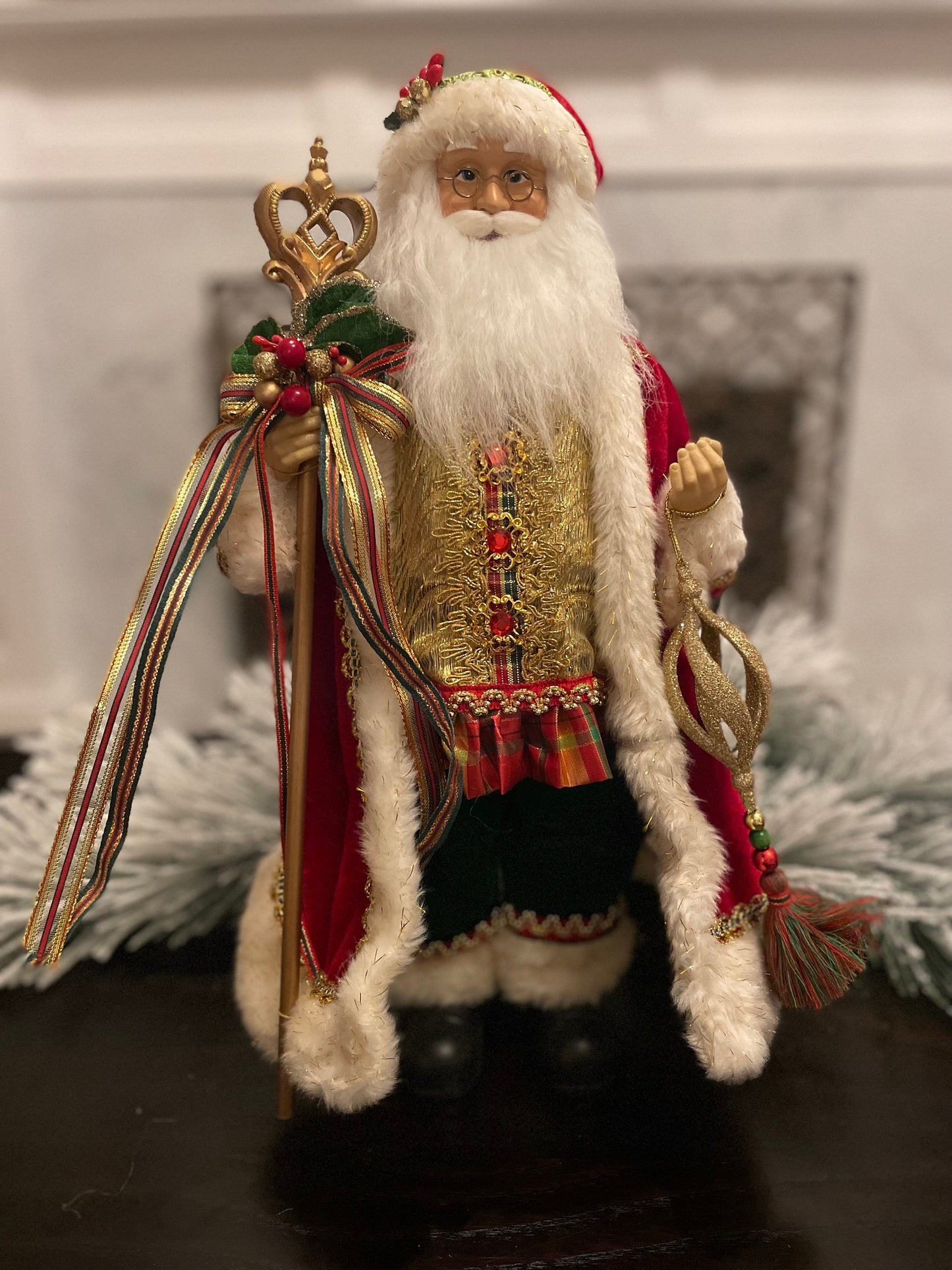 18” Classic Carols Santa.