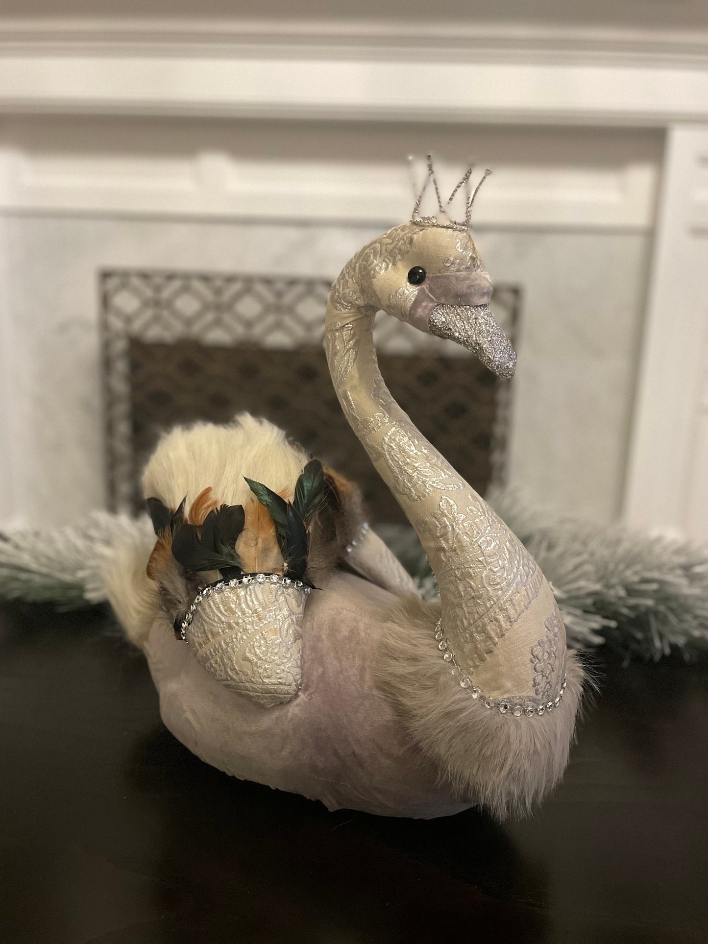 18" Swan natural beauty. Mark Roberts.