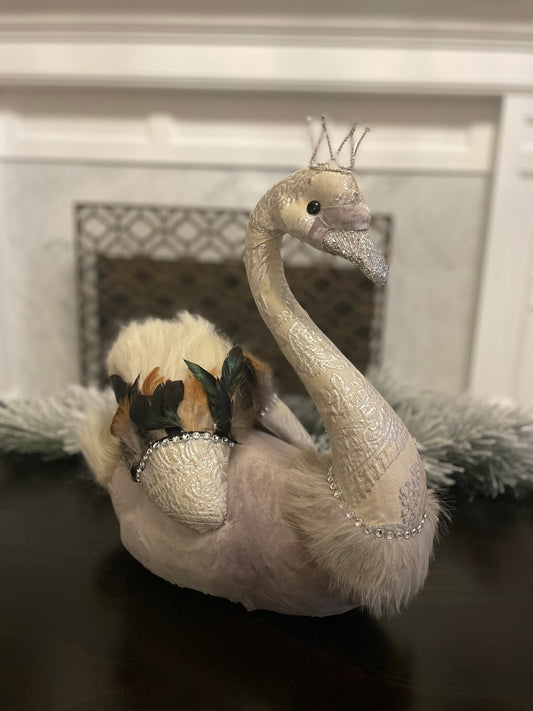 18" Swan natural beauty. Mark Roberts.