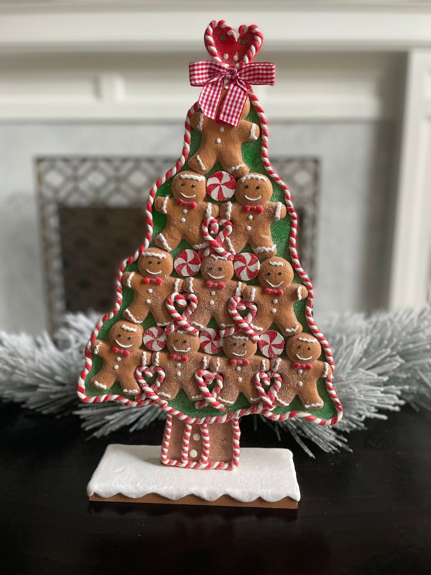 19”H x 11”W gingerbread tree with a star. Claydough. Beautiful!
